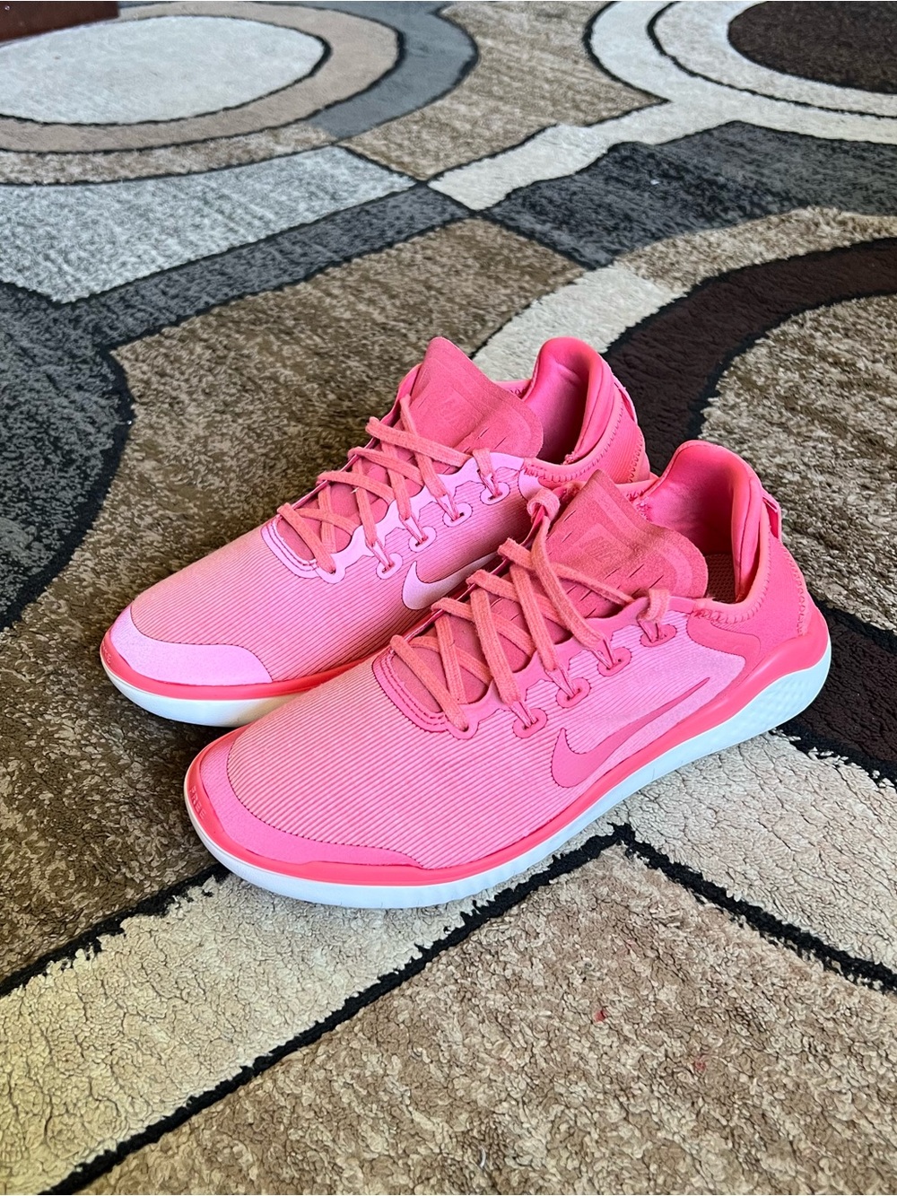 Women’s Nike Free RN Size 8